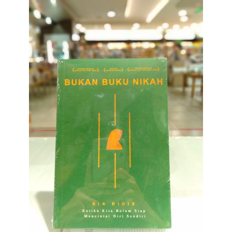 Jual Bukan Buku Nikah - Ria Ricis Original Gramedia | Shopee Indonesia