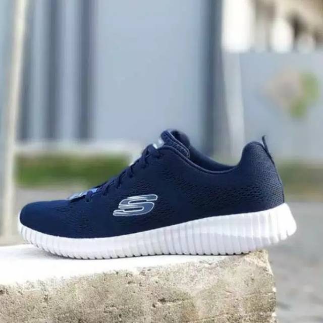 52871 skechers 2024