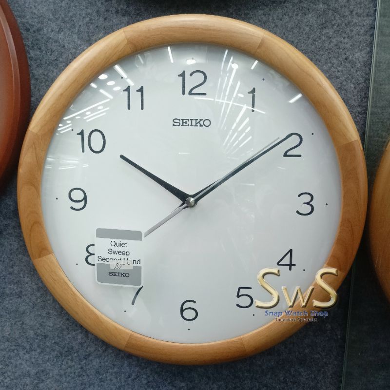 Jual Seiko Qxa B Jarum Detik Sweep Case Kayu Cm Kaca Cembung Jam Dinding Shopee Indonesia