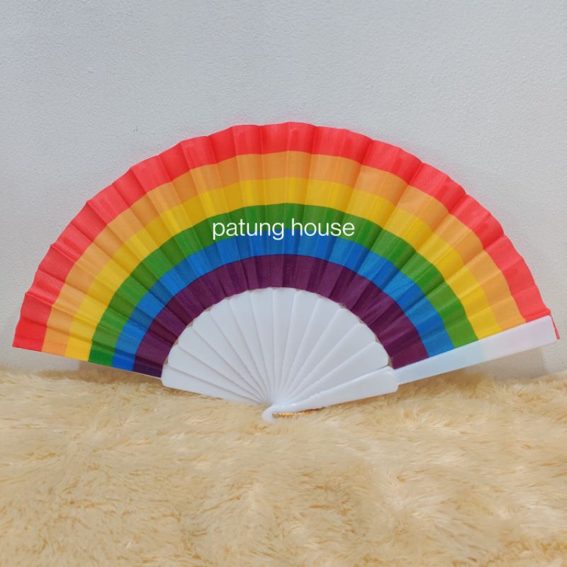 Jual Kipas Lipat Tangan Nari Menari Warna Pelangi | Shopee Indonesia