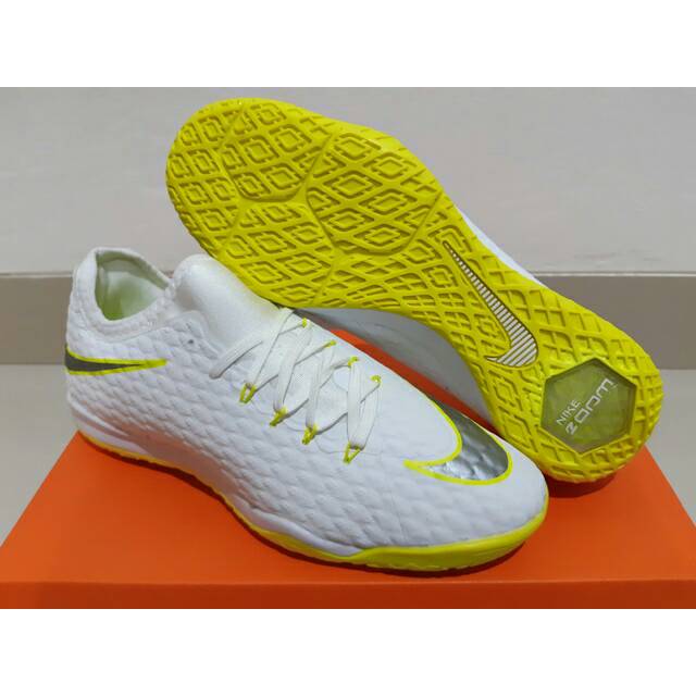 Sepatu futsal hotsell nike hypervenom x