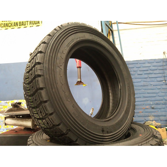 Jual Ban Mobil Rally Look ukuran 205 65 R15 Accelera RA162 Rally ...