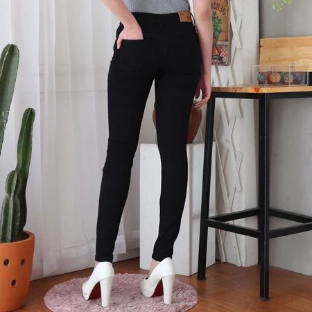CELANA JEANS PREMIUM PENSIL HITAM