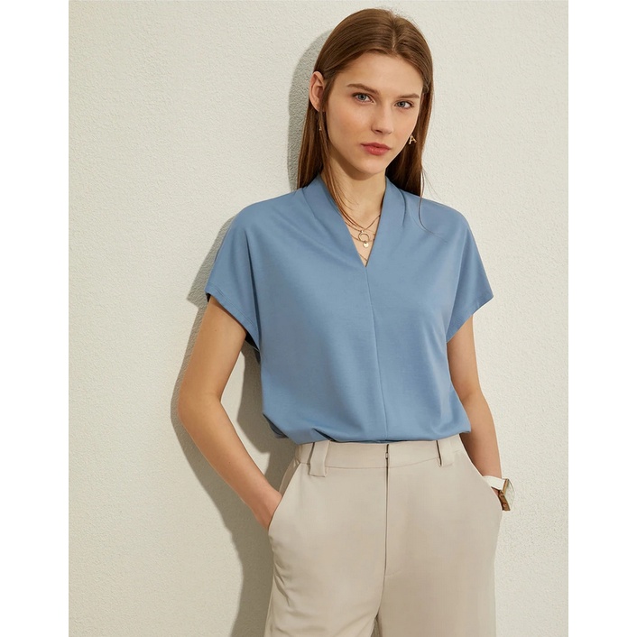 Leaving Footprints V Neck Women's Short Sleeve Blouse