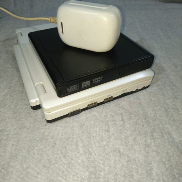 Jual Laptop notebook netbook Quantel C8 bonus DVD writer webcam siap ...