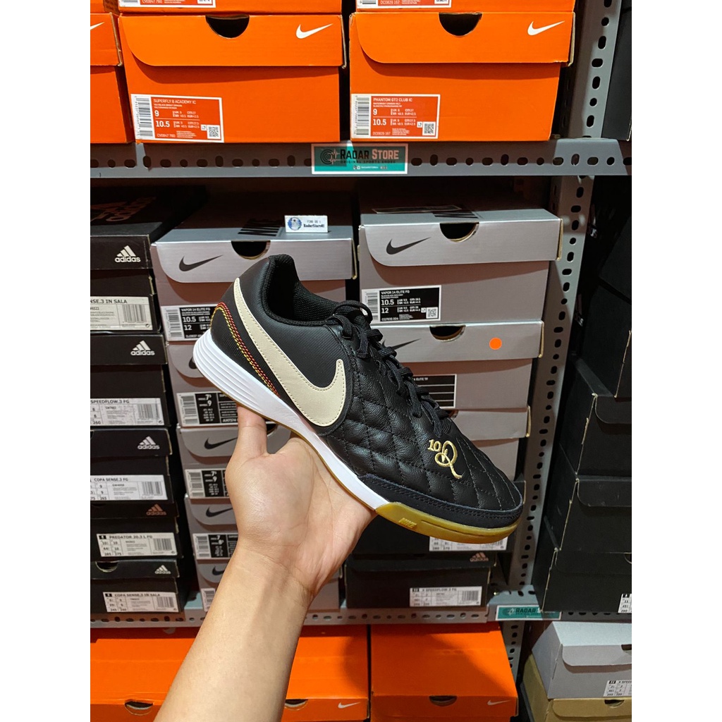 kobe ad lakers away