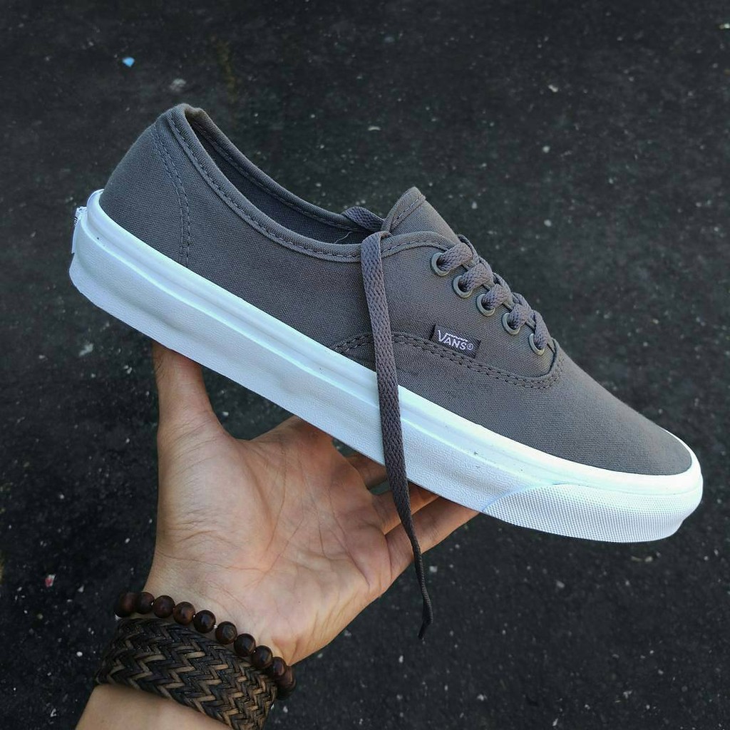 Vans 2024 mono grey