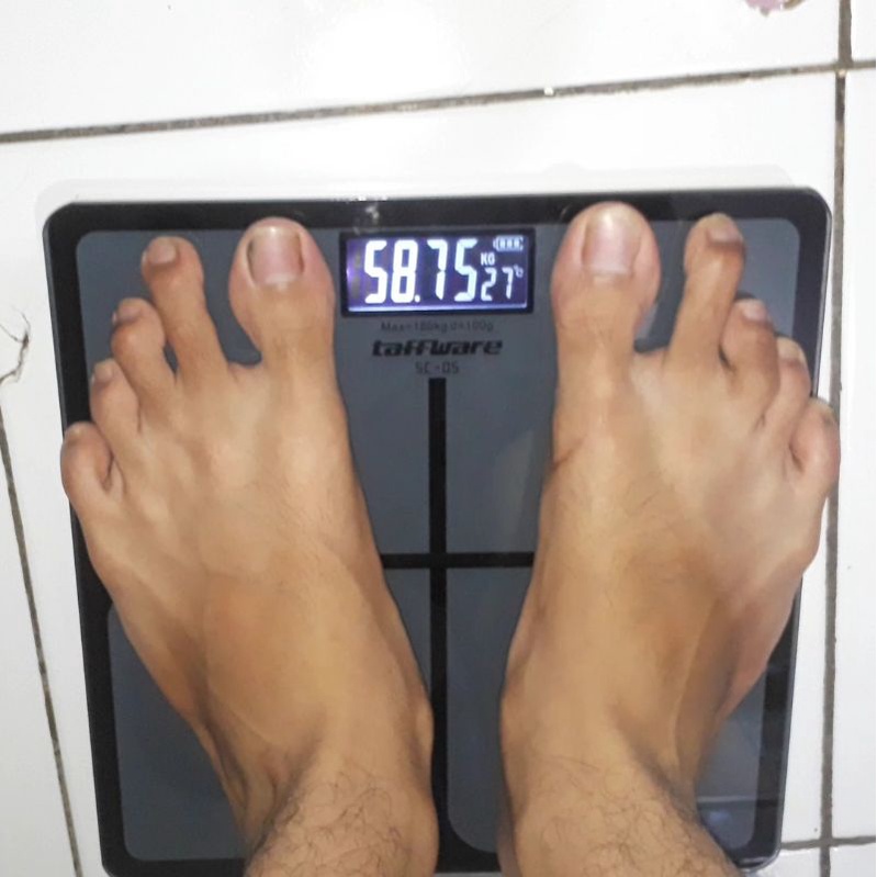 Jual Body scale black Maks 180kg Timbangan Badan digital Hitam | Shopee ...