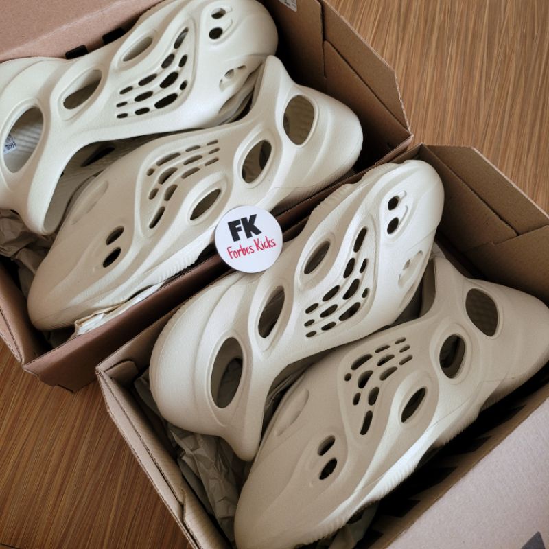 Jual Adidas Yeezy Foam Runner RNNR Sand runner rnr ararat bone white