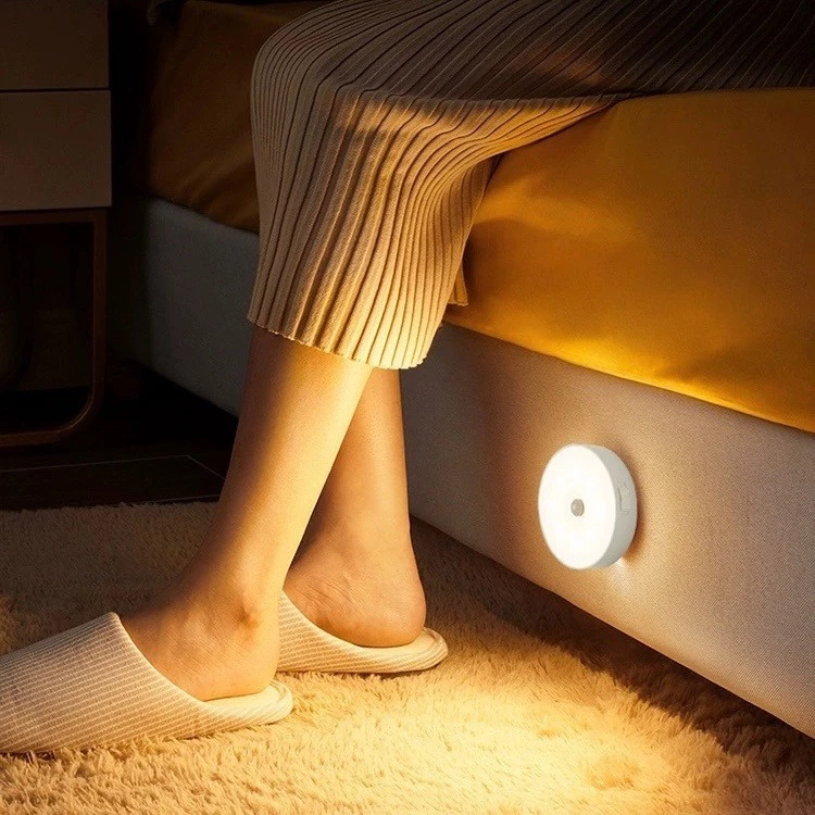 Lampu LED di rumah