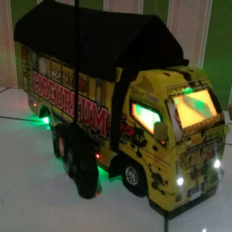 Jual Mainan unik miniatur truk oppa muda jumbo remot control full LED