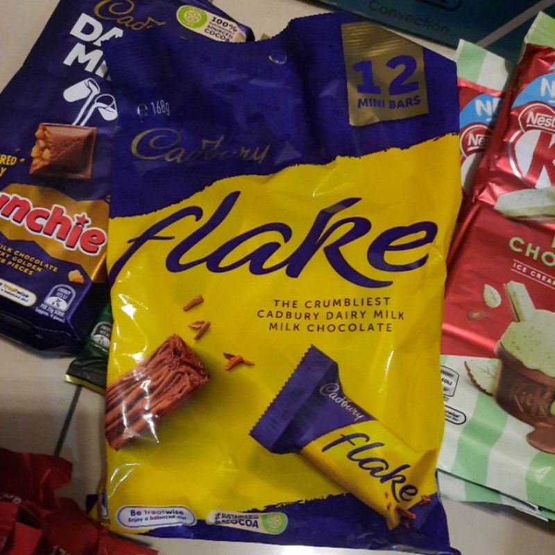 Jual CADBURY FLAKE Australia Share Pack isi 12/Cadbury Australia ...