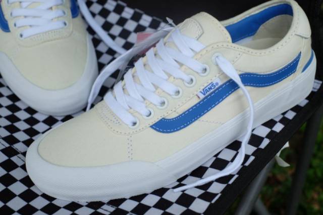Jual VANS CHIMA PRO 2 CENTER COURT Shopee Indonesia