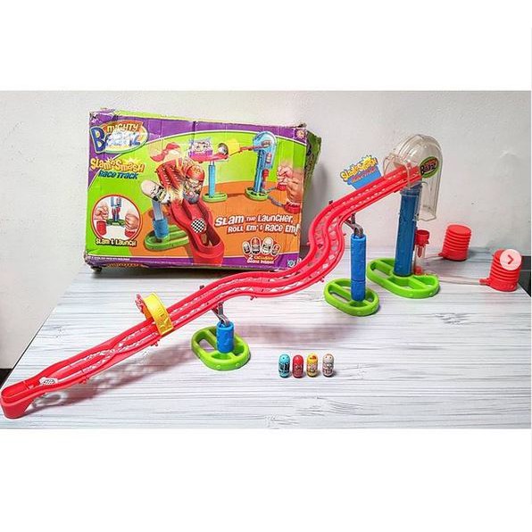 Mighty beanz slam and smash race track 2025