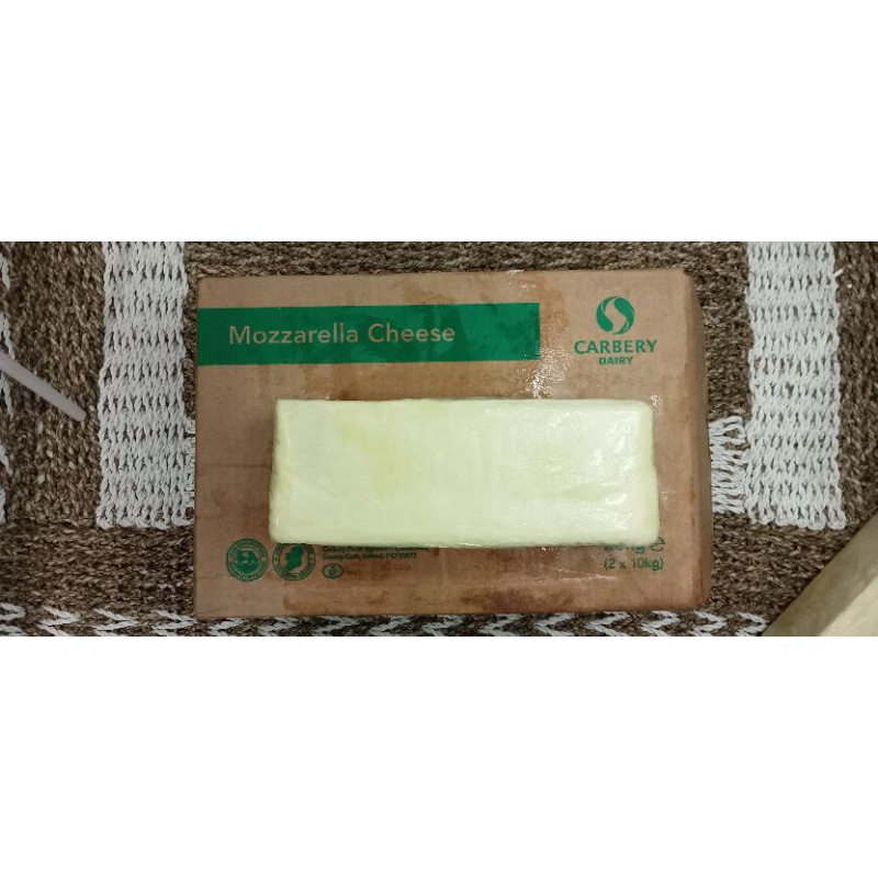 Jual Mozzarella Cheese Carbery Diary 2,5 Kg - Keju Mozzarella | Shopee ...