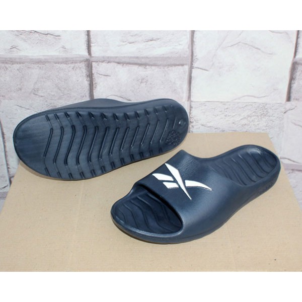 Sandal 2025 reebok kobo