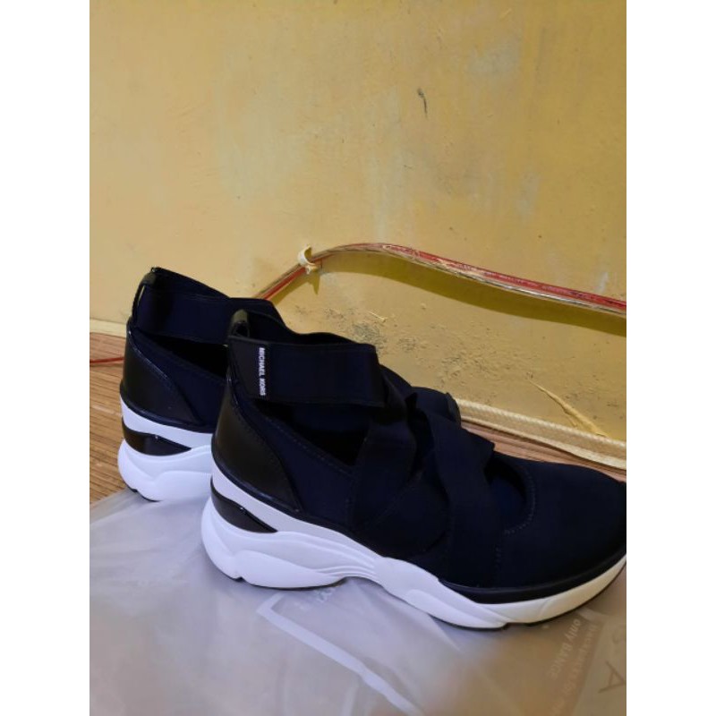 Michael best sale kors chessa