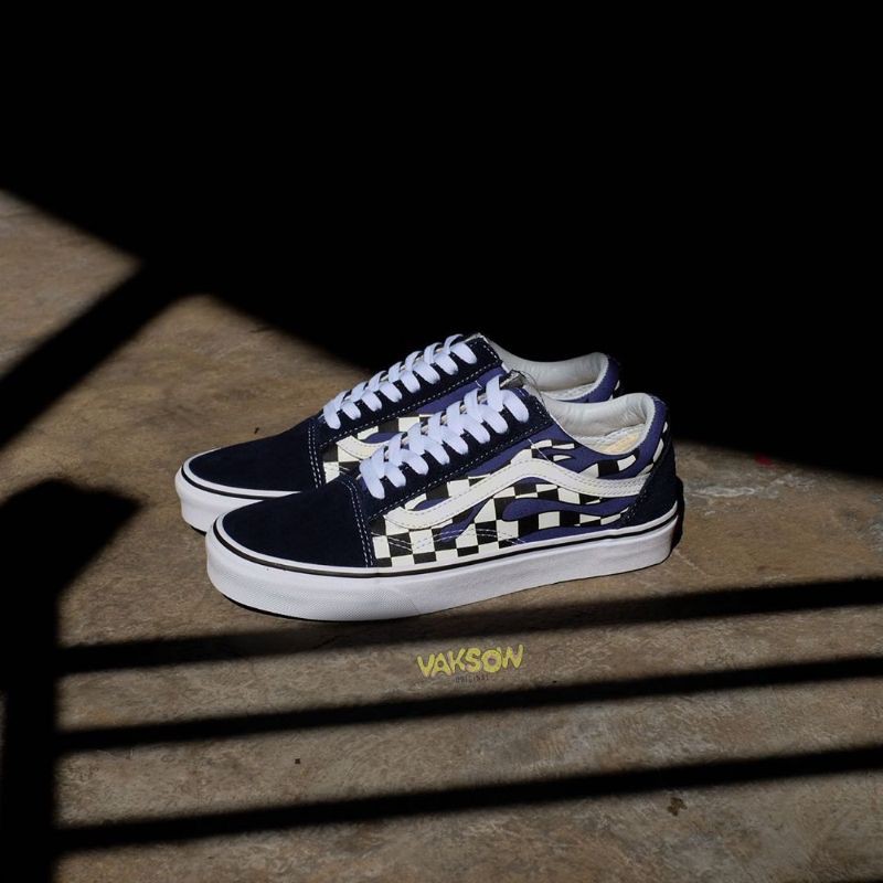 Vans old outlet skool checker flame