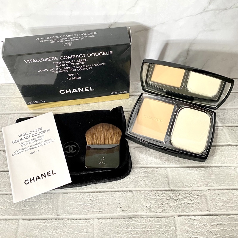Jual CHANEL VITALUMIERE COMPACT DOUCEUR Lightweight Compact