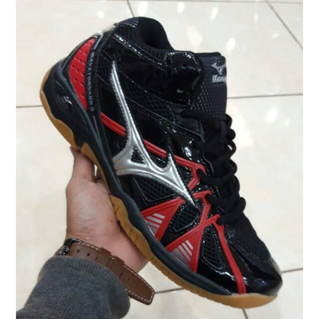 Mizuno tornado 9 hitam best sale