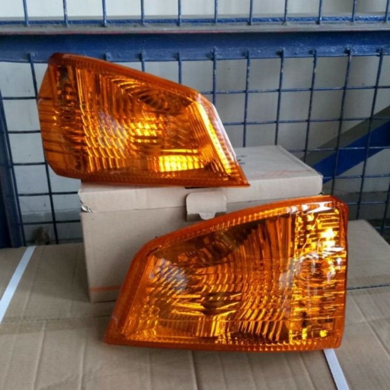 Jual Lampu sen Hino ranger Hino500 Amber | Shopee Indonesia