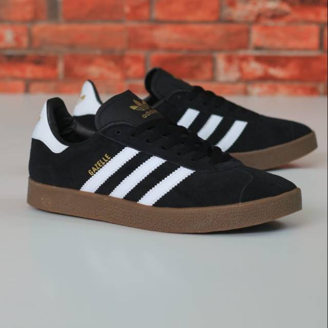 adidas gazelle silver green womens adidas Originals Gazelle Women's Powder Yellow/Lucid Pink/Gum 3 Shoes, Size: 8.5