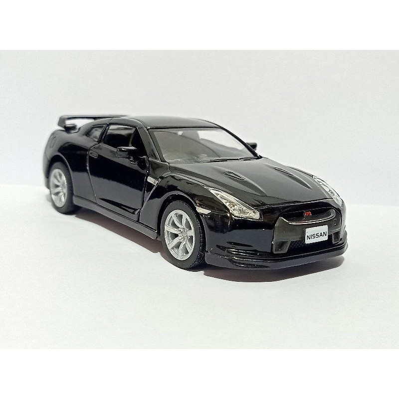 Nissan GTR R35 Spielzeugauto 1:36 – Zinklegierung, Pull-Back Funktion, öffenbare Türen, Für Kinder & Sammler