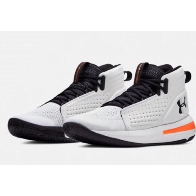 Under armour men's outlet torch low basketball shoe