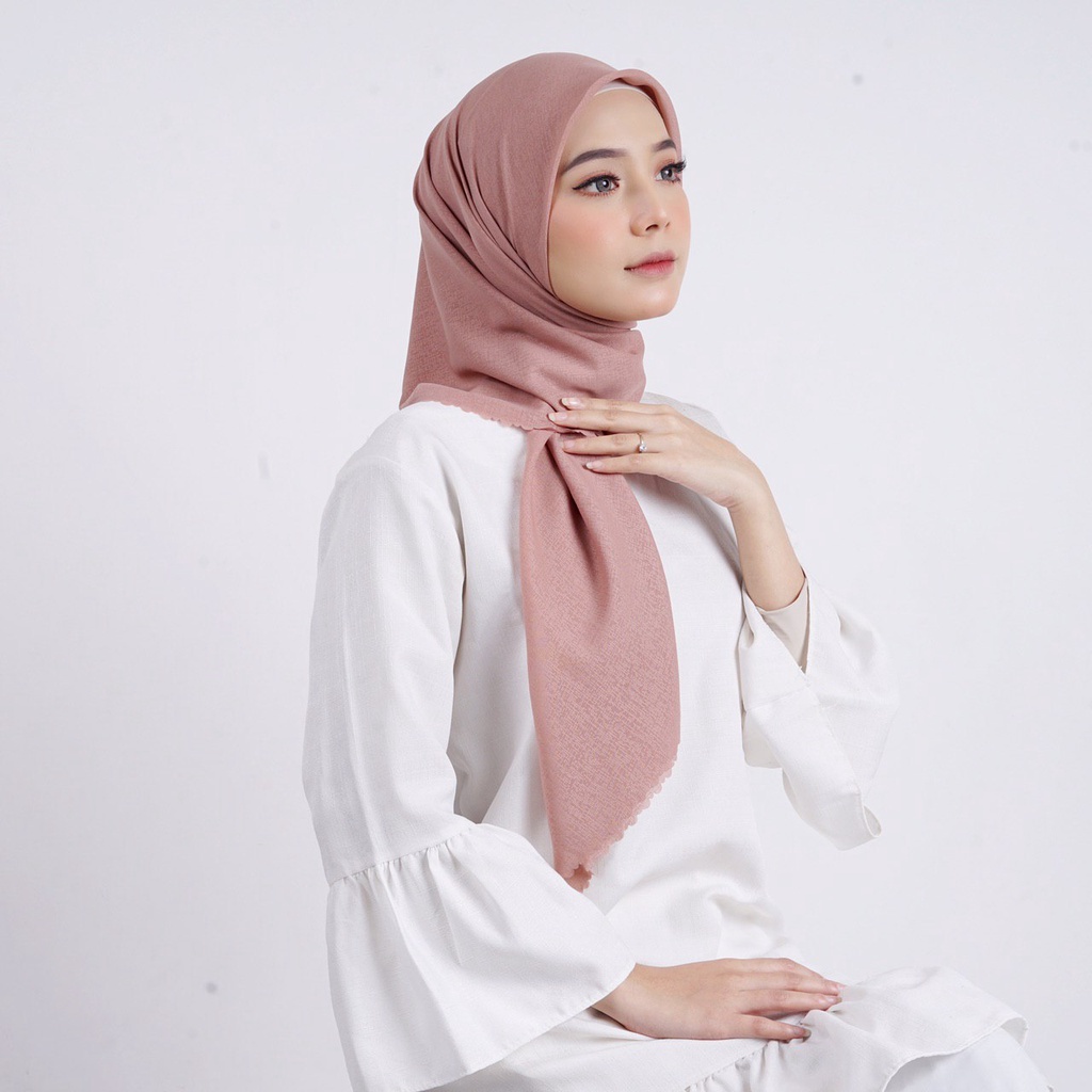 Jual AFSHIN MAZE COTTON Preimum / Jilbab Segiempat Katun Emboss Polos ...