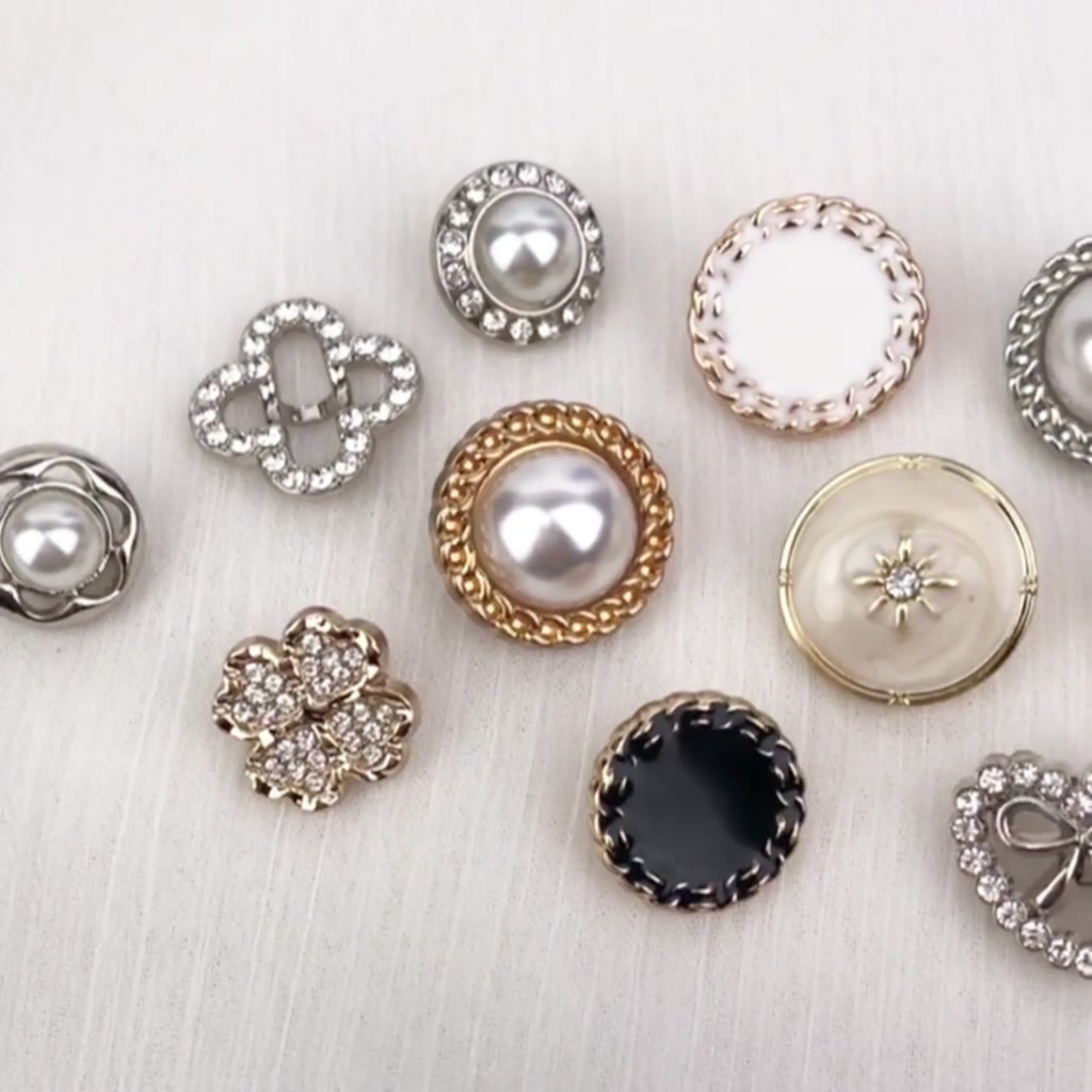 Jual Kancing Rhinestone Mutiara Diamond Mewah | Kancing Payet Unik ...