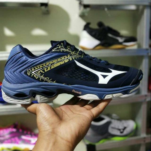 Mizuno wave lightning z5 low mizuno wlz 5 low