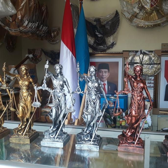 Jual Patung Dewi Keadilan Hukum 30 Cm Shopee Indonesia