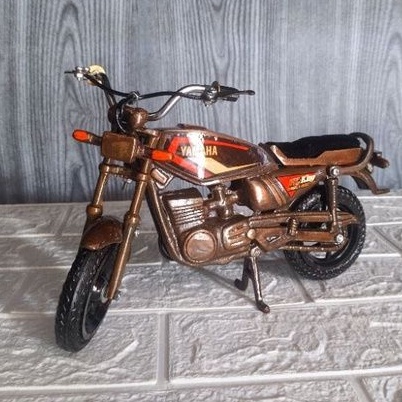 Jual Miniatur motor RX King dari besi | Shopee Indonesia