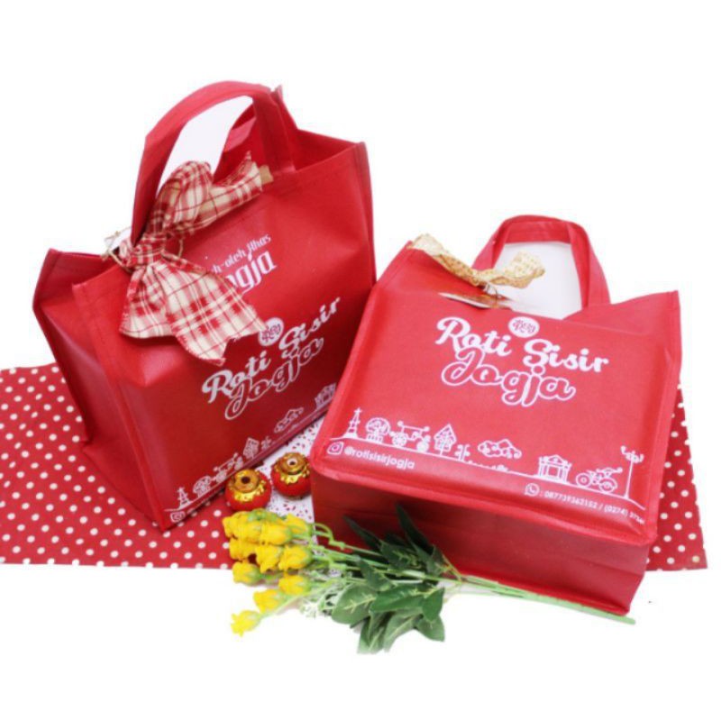Jual Tas Spoundbond Merah + Pita ( Tidak Termasuk Roti Sisir ) | Shopee ...