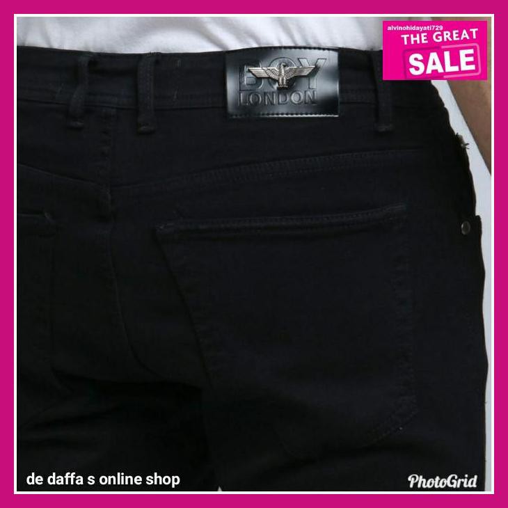 Pantalones best sale boy london