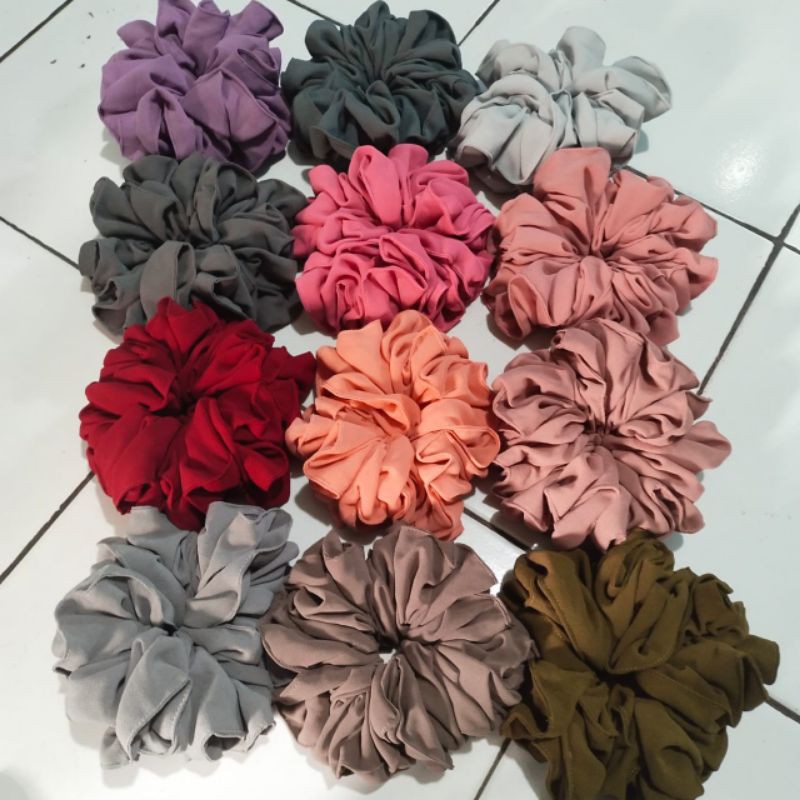 Jual scrunchie/ikat rambut cemol/cepol SUPER JUMBO 1kg muat 9pcs ...