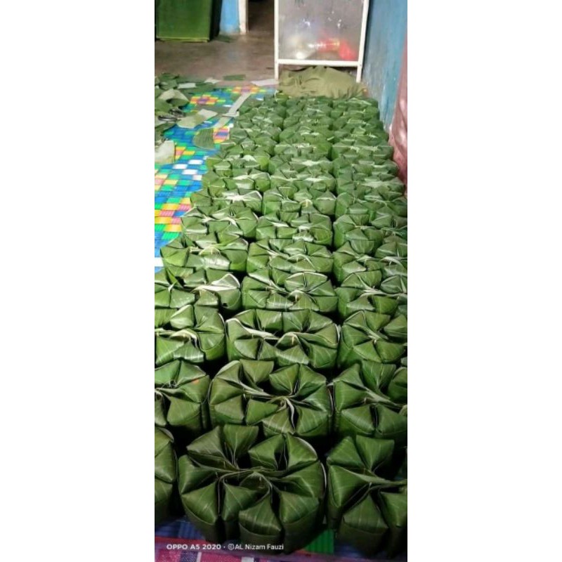 Jual TAPE KETAN HITAM TAPE KETAN TAPE KETAN HITAM KHAS TASIKMALAYA BUNGKUS DAUN PISANG