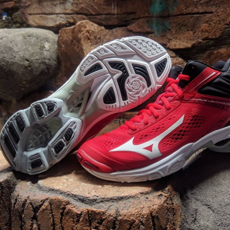 Mizuno wave discount lightning z5 red