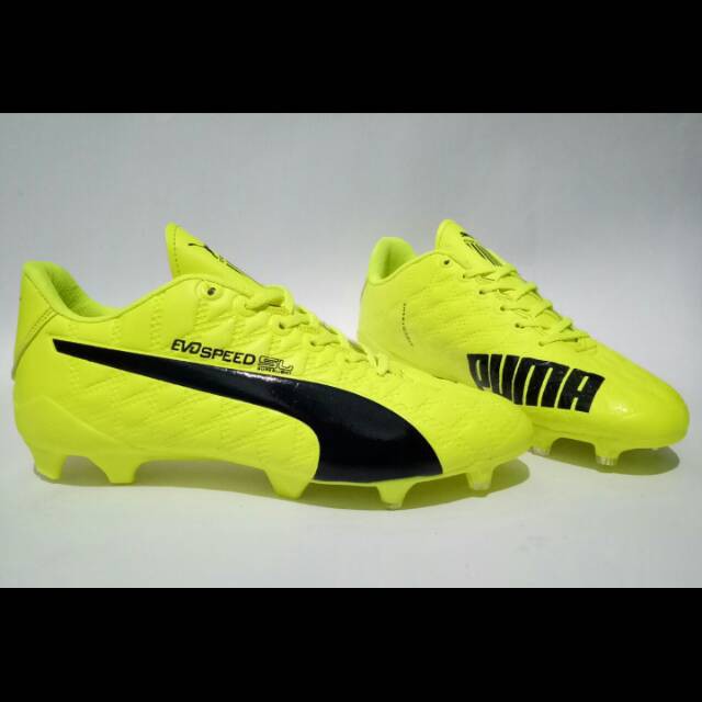 Sepatu bola outlet puma evospeed terbaru