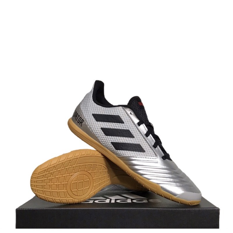 Sepatu futsal outlet adidas silver