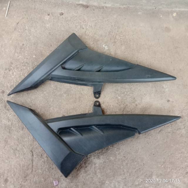 Jual Cover box Aki Yamaha Vixion Lama old sblh kanan n kiri. Original