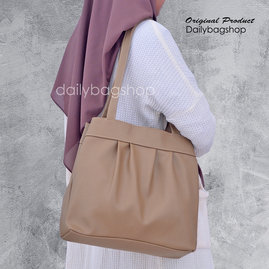 Jual lv tas besar 33cm import tas wanita kantor kerja kuliah muat banyak -  Jakarta Pusat - Kayanaallshop