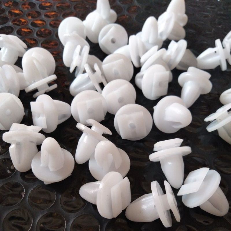 Jual kancing klep klip moulding mobil Mitsubishi canter original hrg ...