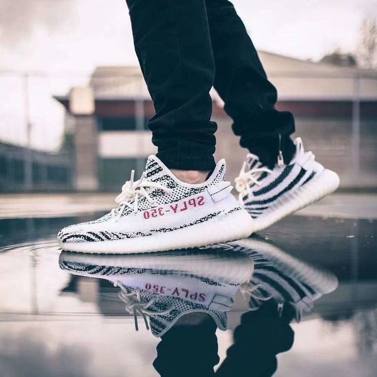 Harga sepatu yeezy boost 350 v2 zebra hotsell