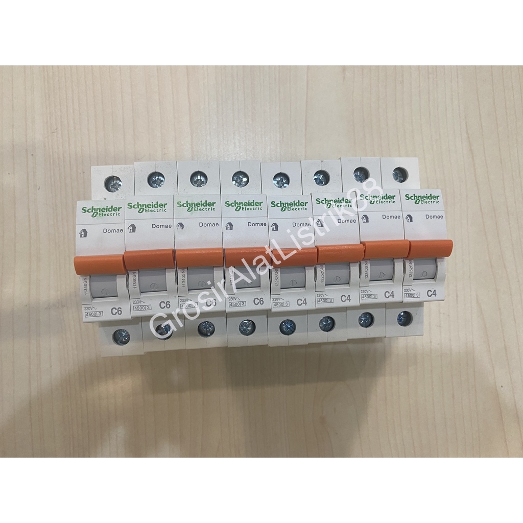 Jual MCB Schneider / Domae Orange 1 Phase 2A 4A 6A 10A 16A 20A 25A 32A ...