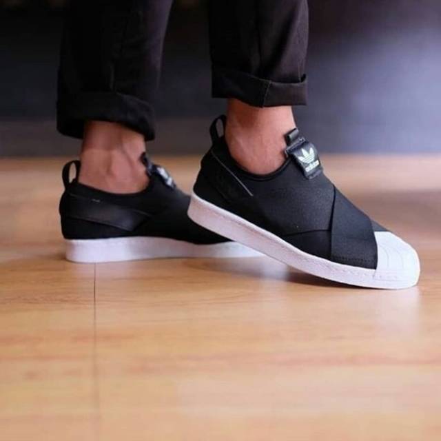 Adidas superstar slip 2025 on black indonesia