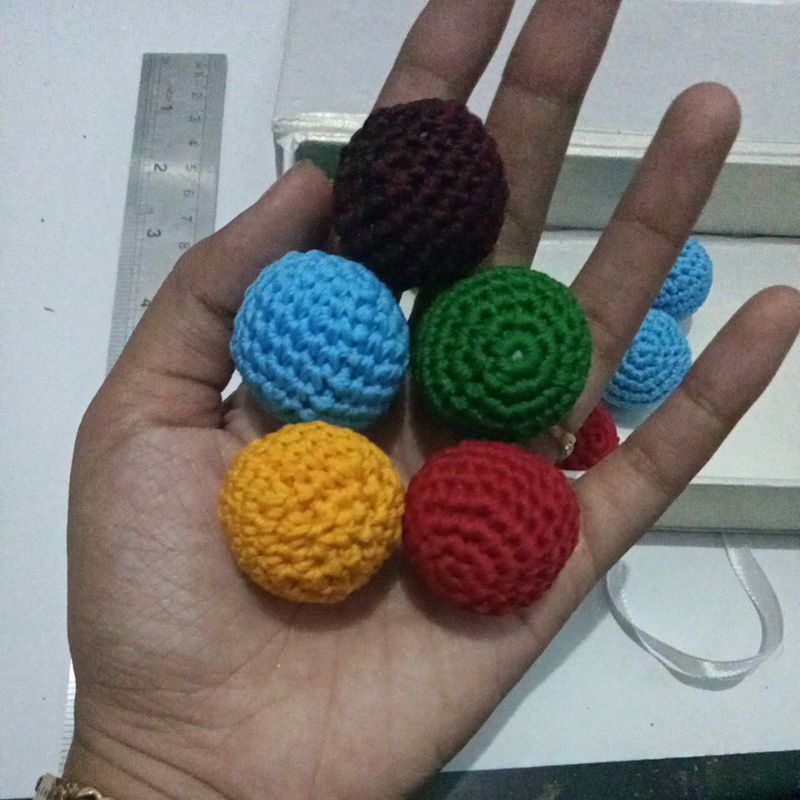Jual amigurumi bola rajut / rajut bentuk bola / aplikasi rajut bentuk ...