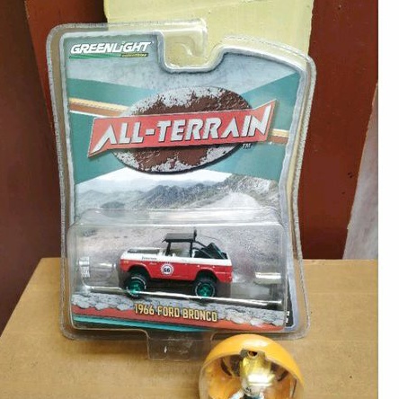 Miniatura Carro Chevrolet C-10 (1968) Gulf - Série 5 - 1:24 - Greenlight
