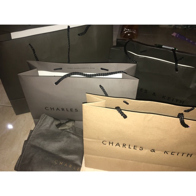 Jual paper bag 2025 charles and keith