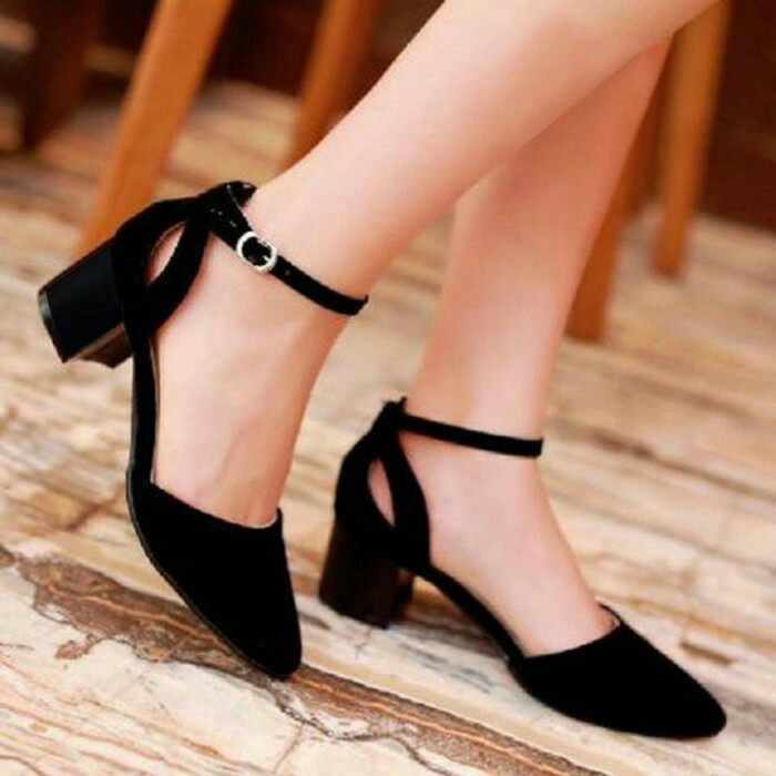 Sepatu high heels di 2024 shopee